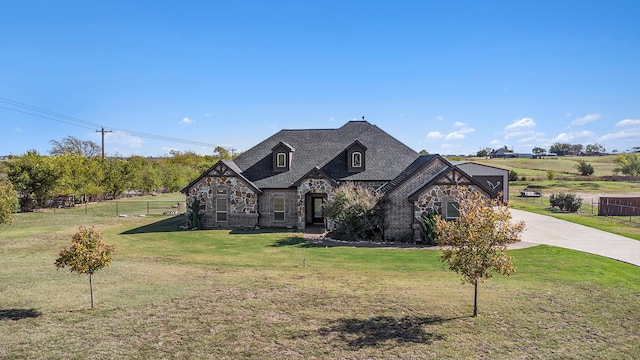 view of front of house featuring a front yard