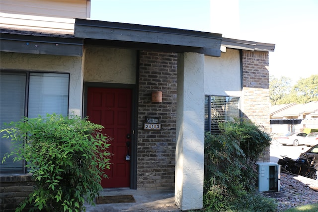 view of property entrance