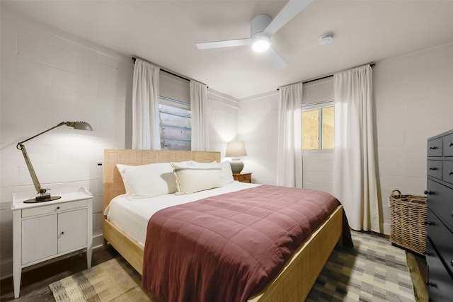 bedroom featuring ceiling fan