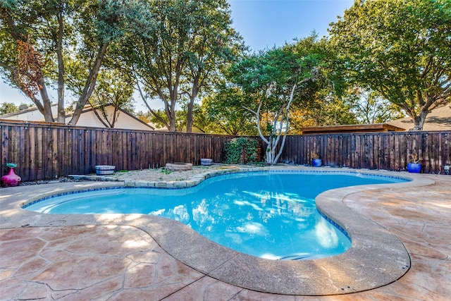 view of front of house with a front yard