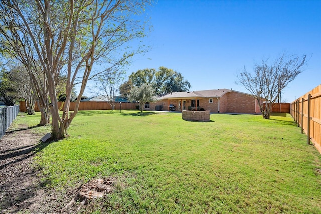 106 Coke St, Streetman, TX 75859 - view of yard