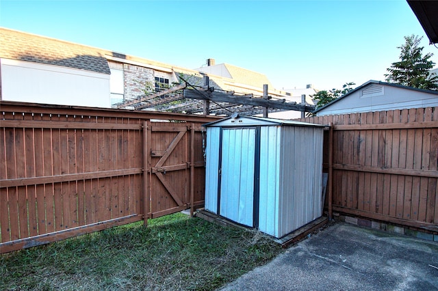 view of outbuilding