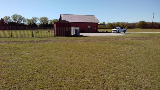 view of yard featuring a carport