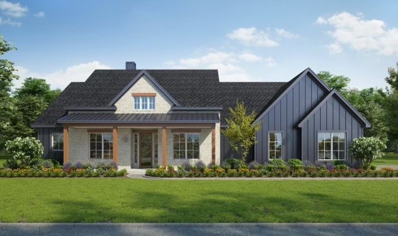 view of front of property with a front yard