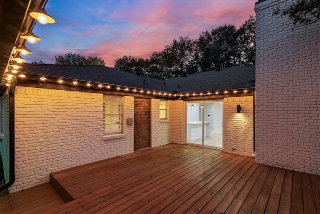 view of deck at dusk