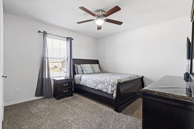 bedroom featuring carpet and ceiling fan