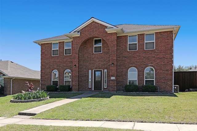 view of front of house featuring a front yard