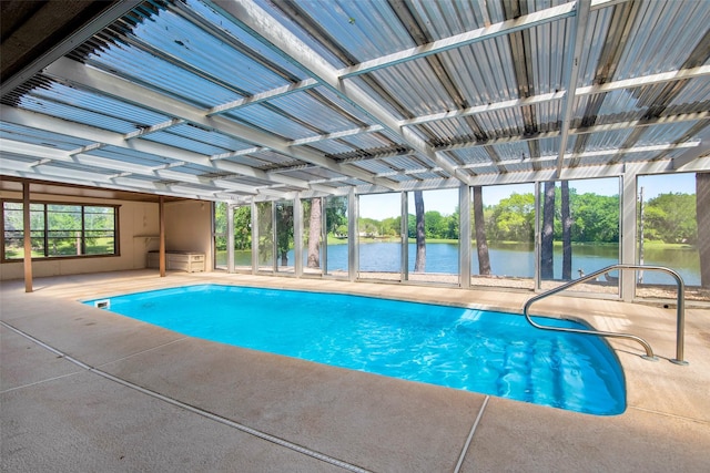 191 Old Perrin Rd, Sherman, TX 75092 - indoor pool with a water view and view of wooded area
