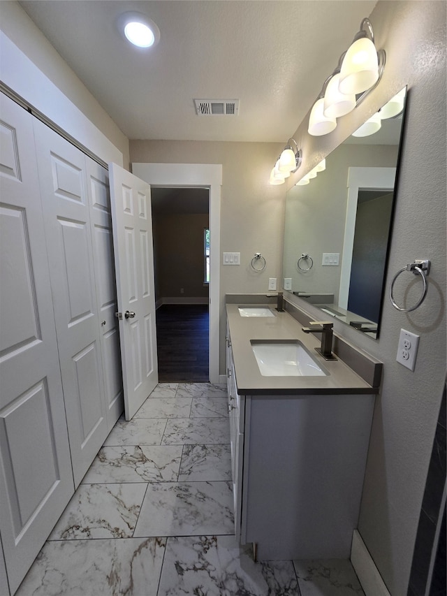 bathroom with vanity