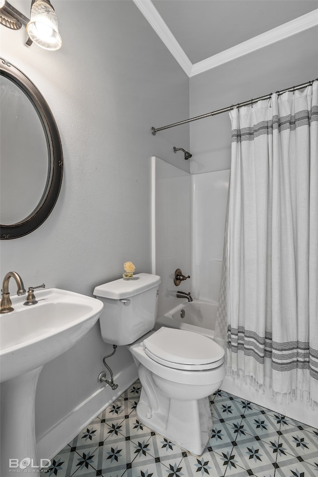 full bathroom featuring sink, tile patterned flooring, toilet, ornamental molding, and shower / tub combo