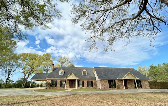 view of front of property