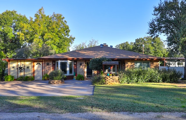 view of front of home with a front yard