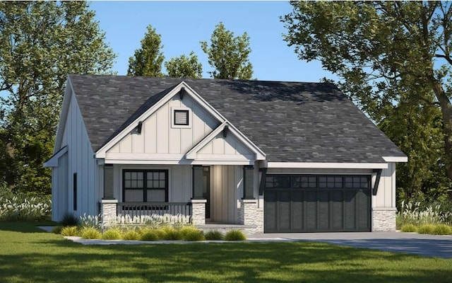 view of front of home featuring covered porch and a front yard