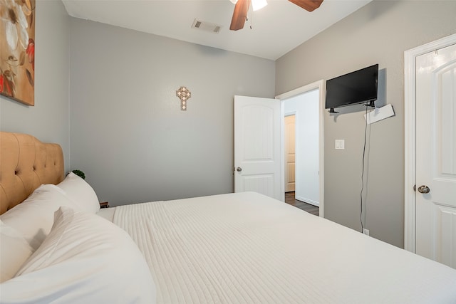 bedroom featuring ceiling fan