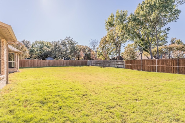 609 Keel Way, Azle, TX 76020 - view of fenced backyard