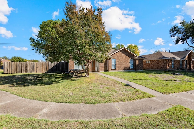 view of front of property with a front yard