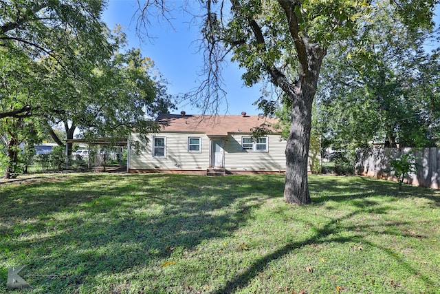 2909 Poplar St, Abilene, TX 79602 - rear view of house with entry steps