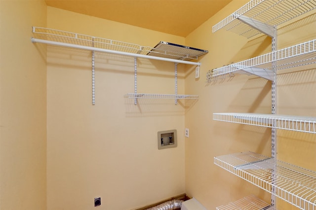 laundry room with washer hookup