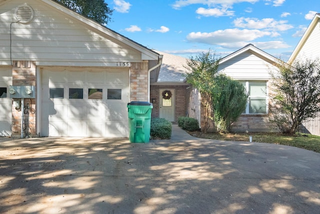 view of front of house featuring a garage