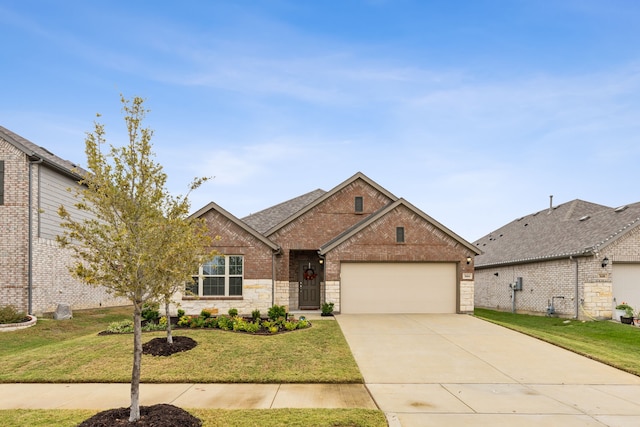 craftsman inspired home featuring a front yard and a garage