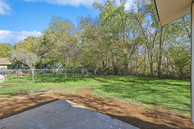 view of yard with a patio area