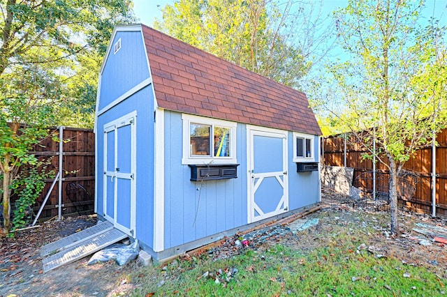 view of outbuilding