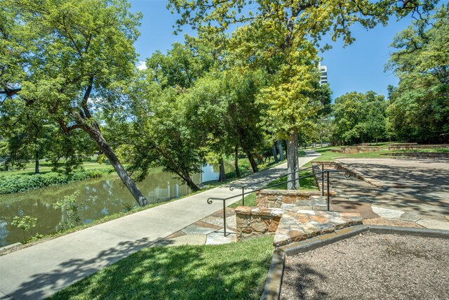 view of property's community featuring a water view