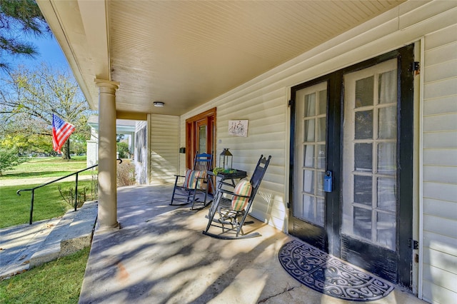 view of patio / terrace with covered porch