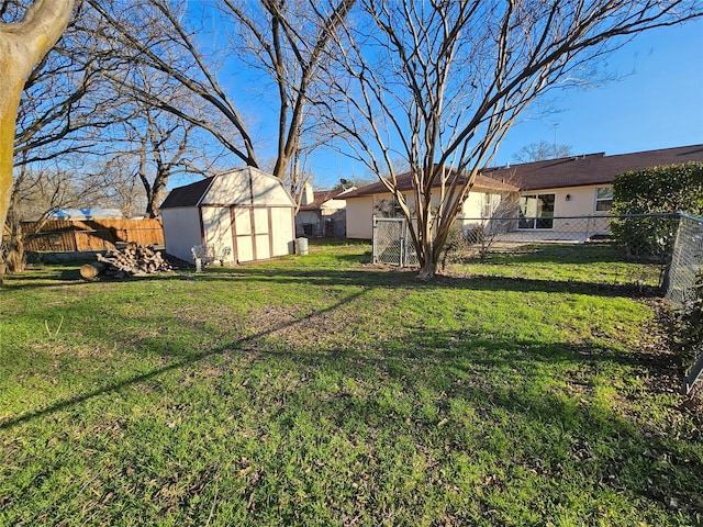 view of outdoor structure featuring a yard