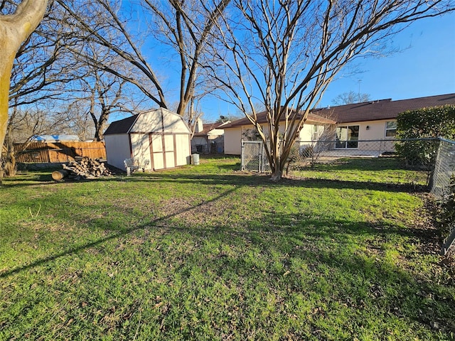 714 Austrian Rd, Grand Prairie, TX 75050 - view of yard