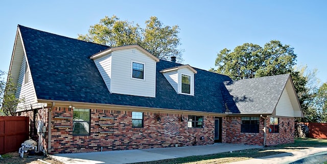 view of front facade featuring a patio