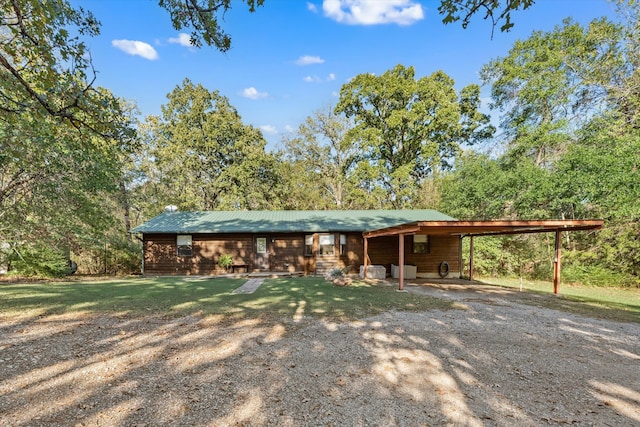 view of front facade featuring a carport