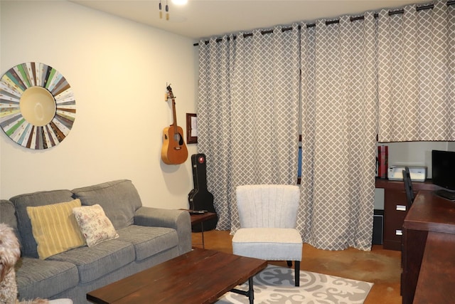 1104 Lynnwood Dr, Cleburne, TX 76033 - view of living area