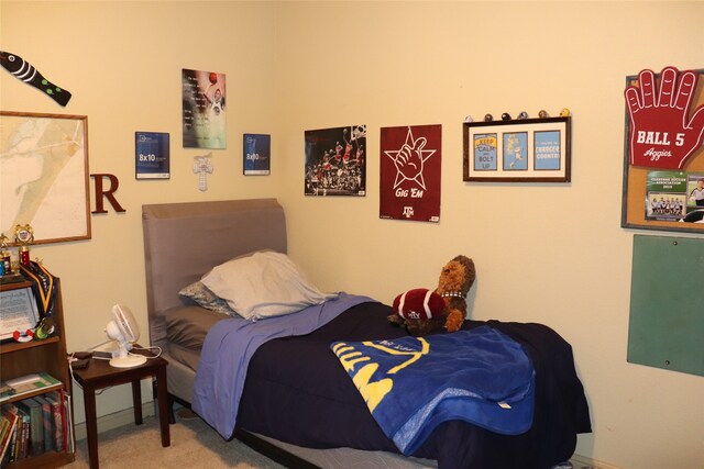 bedroom featuring carpet floors