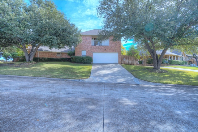 view of front of property featuring a front yard