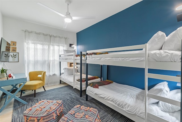 bedroom with ceiling fan