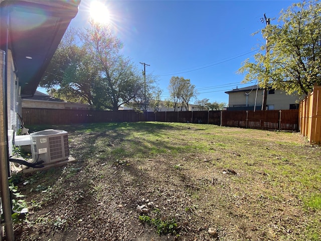 view of yard with cooling unit