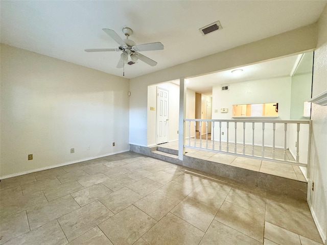 empty room featuring ceiling fan