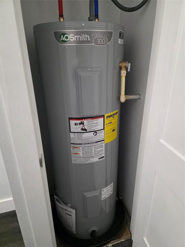 3612 Broken Bow Dr, Granbury, TX 76048 - utilities with water heater