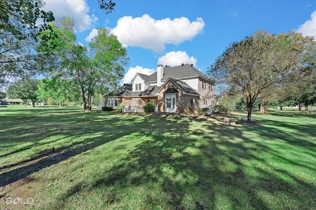 view of front of house with a front lawn