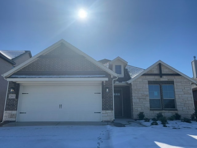 view of front facade with a garage