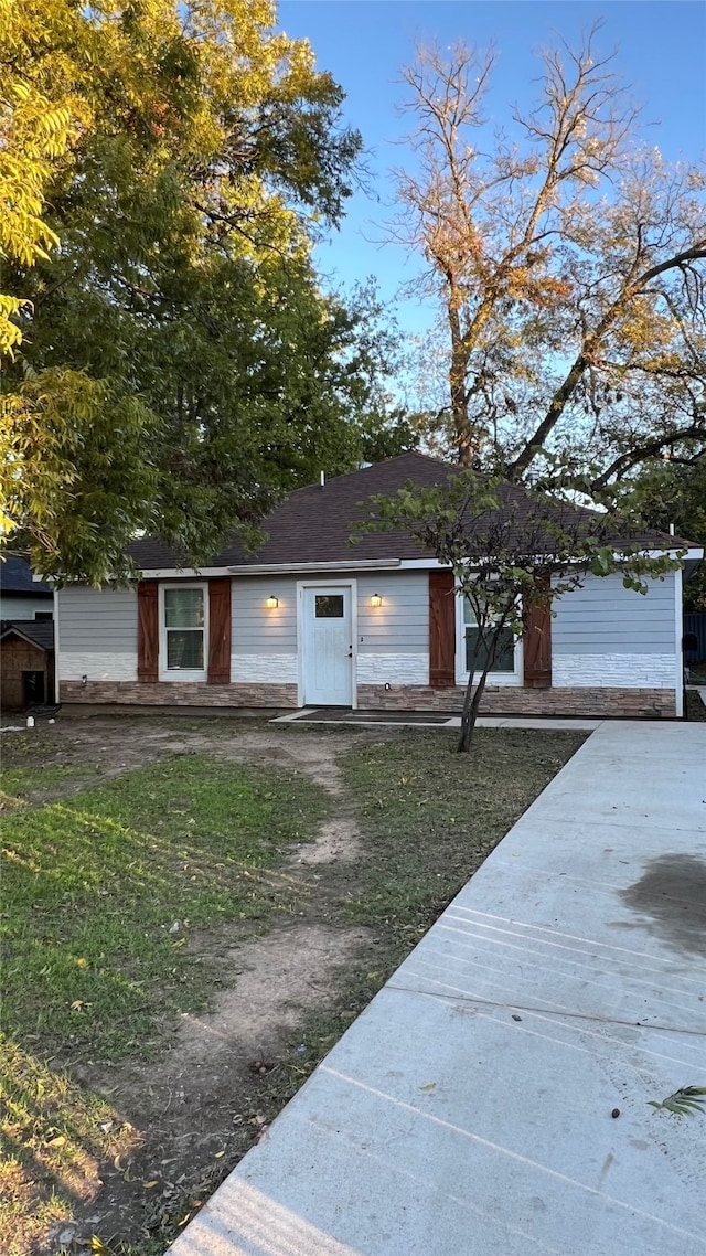 view of front of home