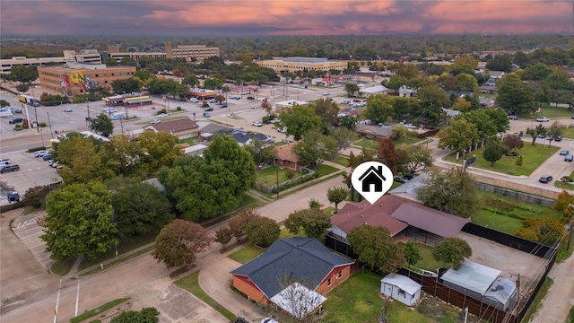 view of aerial view at dusk