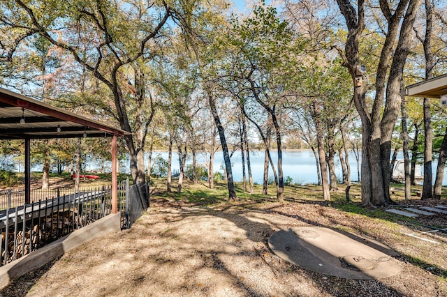 view of yard featuring a water view