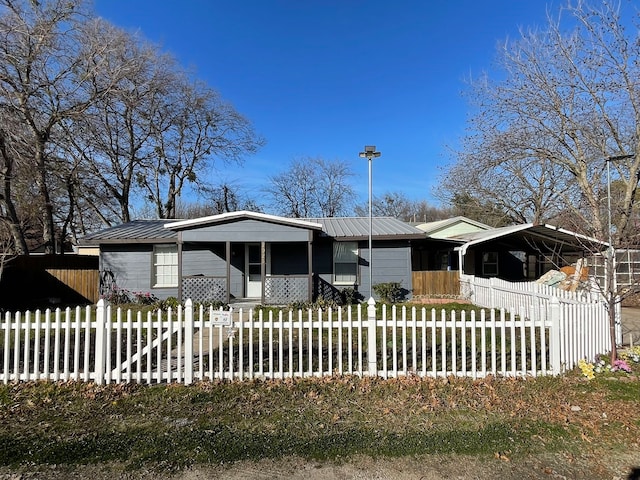 view of front of property