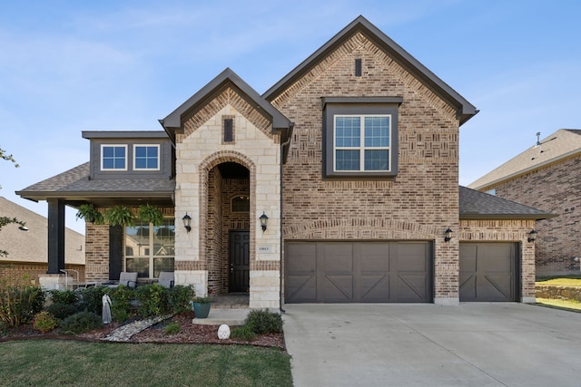 view of front facade featuring a garage