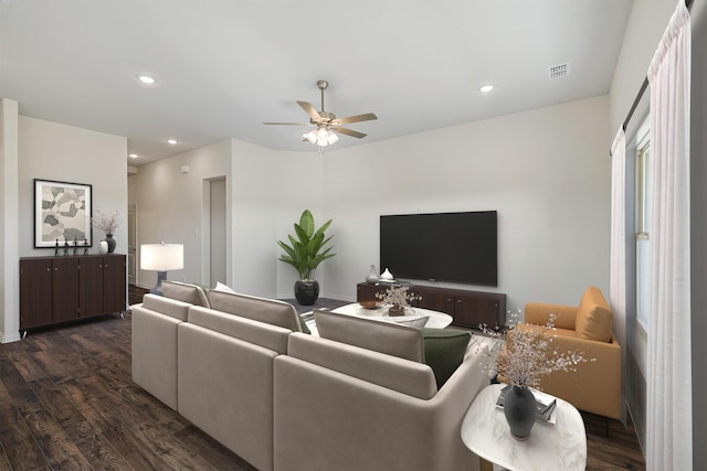 2511 Ridgecrest Ln, Sherman, TX 75092 - living area featuring dark wood-type flooring, ceiling fan, recessed lighting, and baseboards