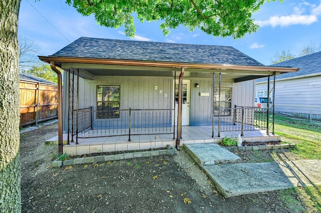 view of front of house with covered porch