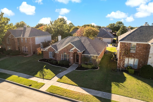 view of front facade featuring a front yard