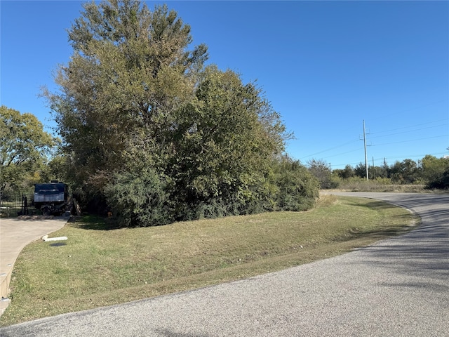 Listing photo 2 for 1900 Rockview Dr, Granbury TX 76049